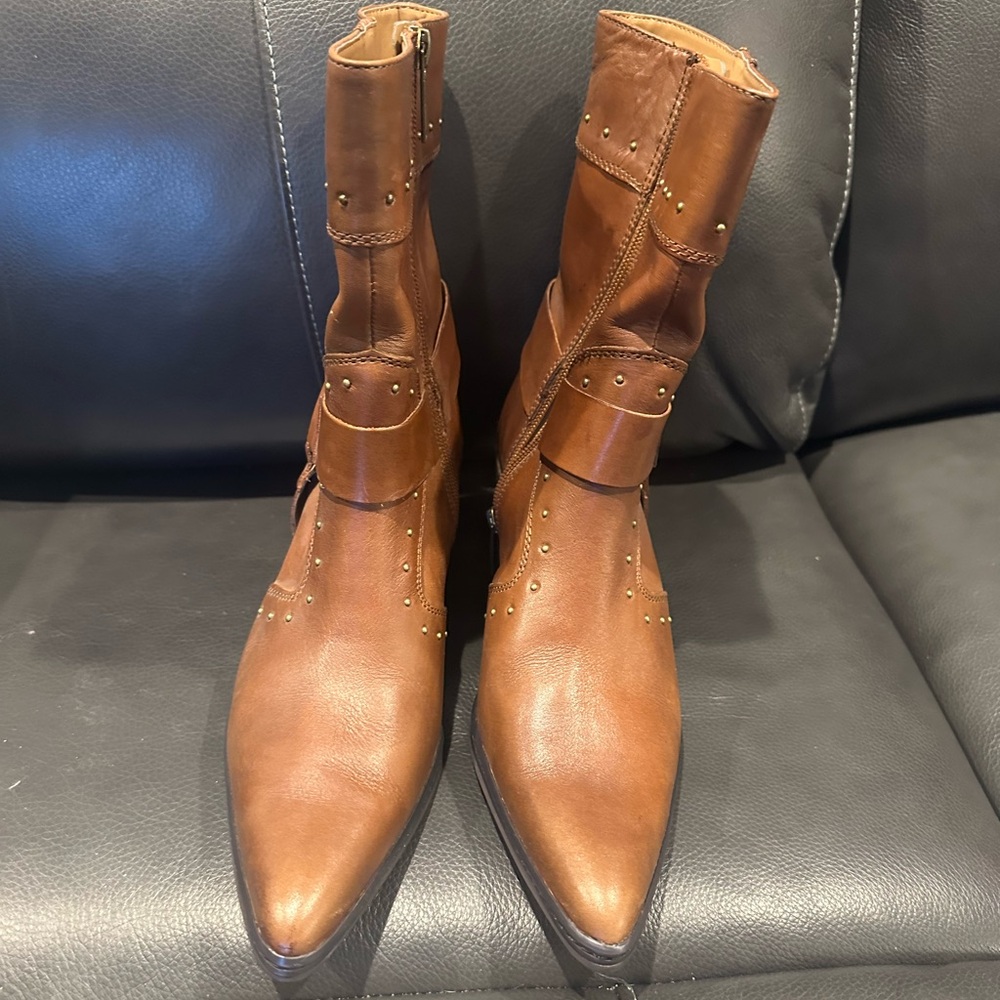 Harley Davidson Pointed Toe Studded Harness Western Boots - never worn